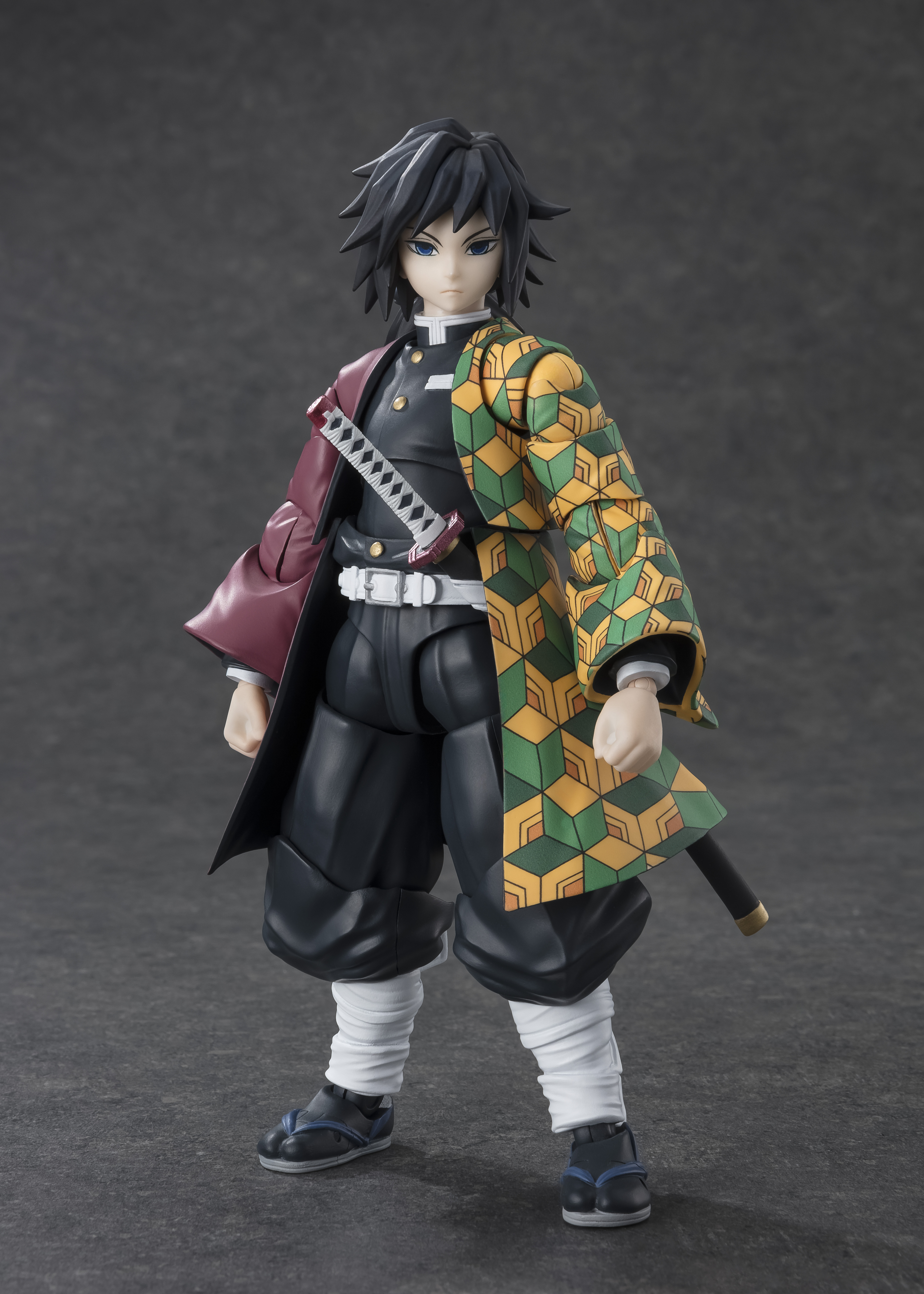 BANDAI S.H.Figuarts Giyu Tomioka "Demon Slayer: Kimetsu no Yaiba"