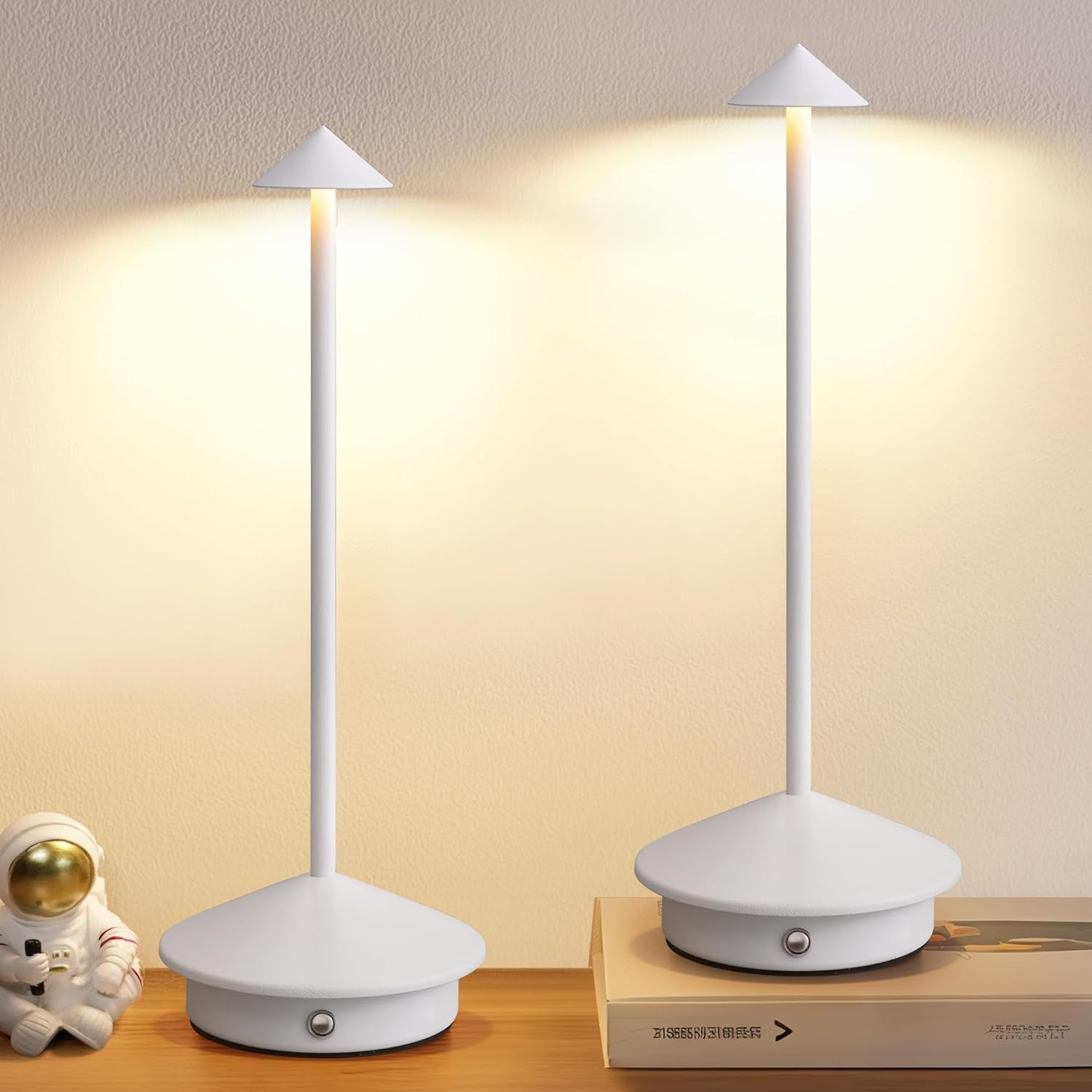 iCAN LED Table Lamp, White.