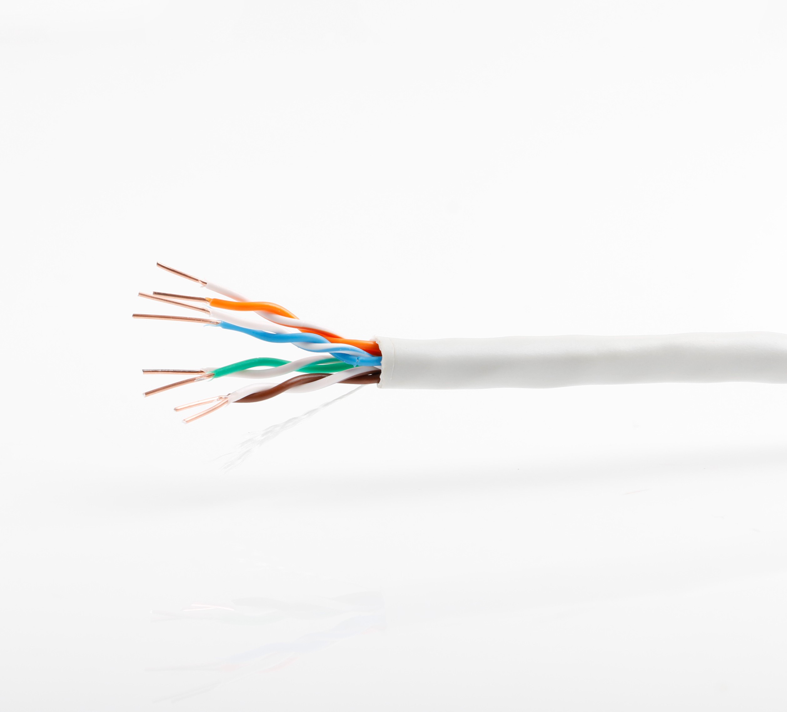 Câble Ethernet iCAN 1000 pieds Cat5e en vrac, CCA (aluminium recouvert de cuivre), 24 AWG, boîtier de tirage UTP, classé CM