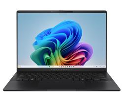 ASUS Vivobook S14 14 po OLED AMD Ryzen AI 7 350 16 Go 1To Win11Famille