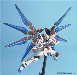 BANDAI Hobby MG 1/100 Strike Freedom Gundam 'Gundam SEED Destiny' Model kit