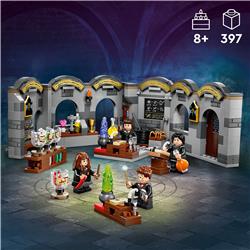 LEGO Harry Potter Hogwarts Castle: Potions Class Building Toy 76431