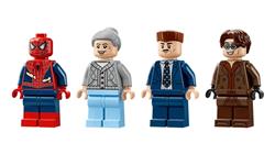 LEGO Marvel: Spider-Man vs. Doc Ock Subway Train Scene 76321