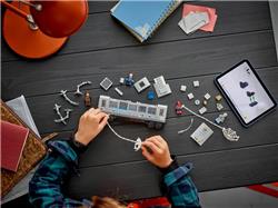 LEGO Marvel: Spider-Man vs. Doc Ock Subway Train Scene 76321