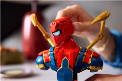 LEGO Marvel: Iron Spider-Man Bust 76326