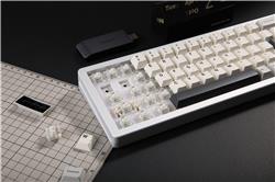 Yunzii AL71 Clavier de jeu en aluminium RVB à trois modes, Argenté