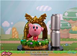 First4Figures Kirby™ - Kirby and the Goal Door