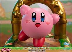 First4Figures Kirby™ - Kirby and the Goal Door