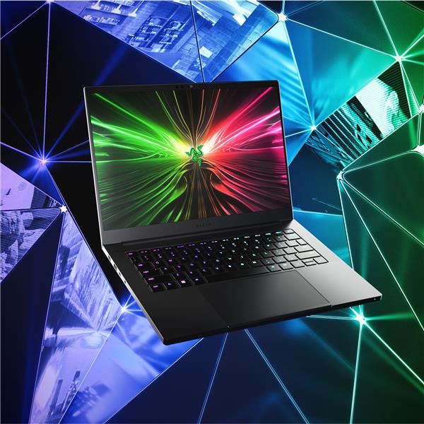 Razer Blade 14 14" QHD+ Ryzen 9 8945HS RTX 4070 32GB 1TB WIN11H