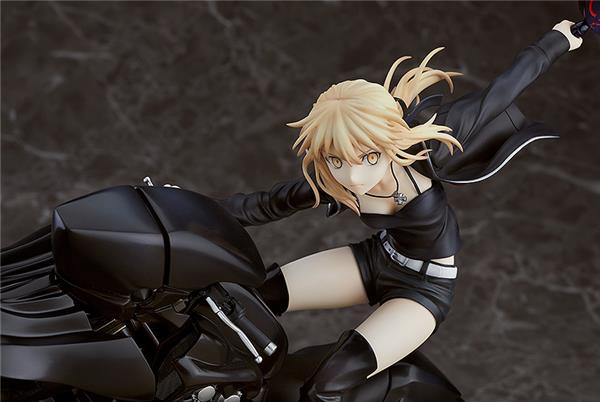 Good Smile Company 1/8 Scale Saber/Altria Pendragon Alter & Cuirassier Noir (Re-Run) "Fate/Grand Order" Figure