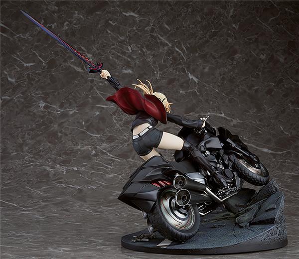 Good Smile Company 1/8 Scale Saber/Altria Pendragon Alter & Cuirassier Noir (Re-Run) "Fate/Grand Order" Figure