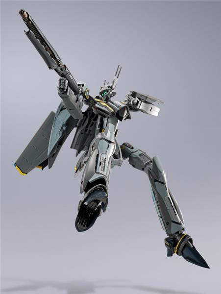 BANDAI Tamashii DX CHOGOKIN VF-25S Armored Messiah Valkyrie (Ozma Lee use) Revival Ver. "Macross Frontier" Action Figure
