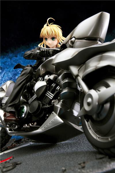 Good Smile Company 1/8 Scale Saber & Saber Motored Cuirassier (3rd-Run) "Fate/Zero" Figure