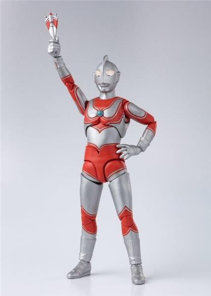 BANDAI Spirits S.H.Figuarts Ultraman Jack "Ultraman" Action Figure (SHF Figuarts)