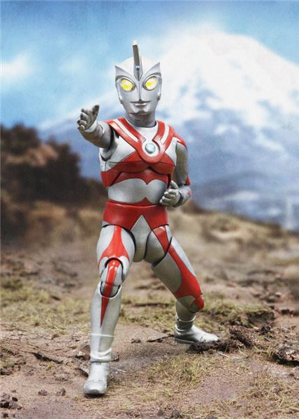 BANDAI Spirits S.H.Figuarts ULTRAMAN ACE "Ultraman" Action Figure (SHF Figuarts)