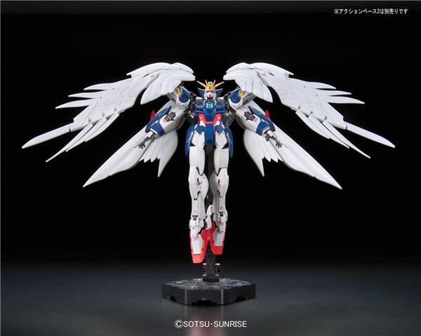 BANDAI Spirits Hobby RG 1/144 #17  Wing Gundam Zero (EW), 'Gundam Wing: Endless Waltz' Model Kit