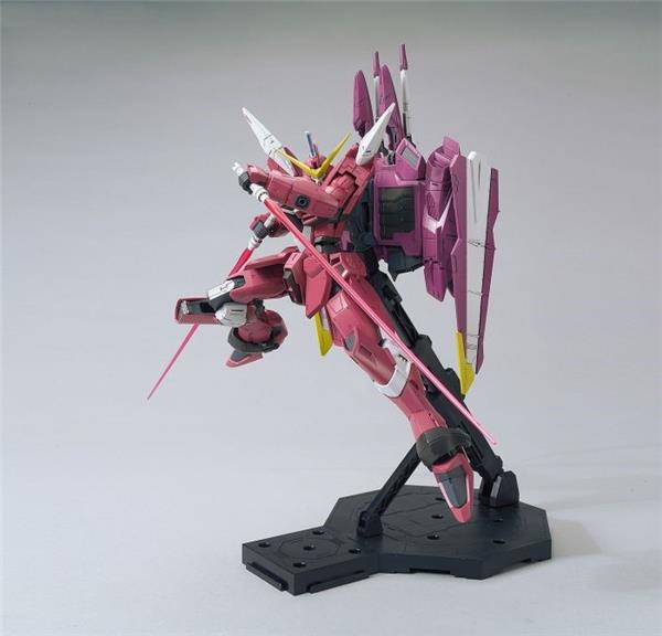 BANDAI Hobby MG 1/100 Justice Gundam 'Gundam SEED' Model kit