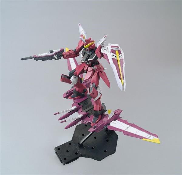 BANDAI Hobby MG 1/100 Justice Gundam 'Gundam SEED' Model kit