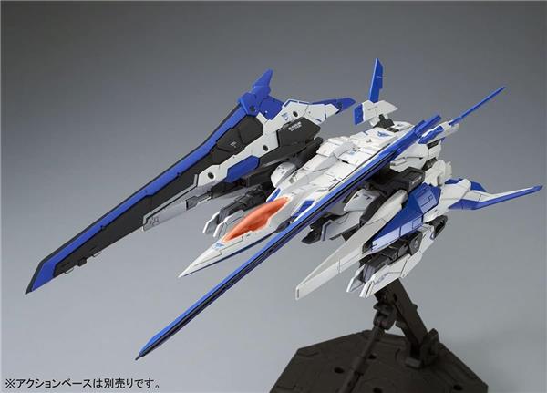 BANDAI Hobby MG 1/100 00 XN Raiser "Gundam 00" Model Kit