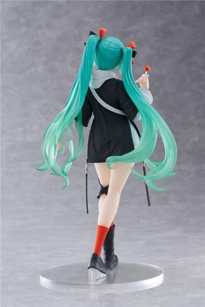 TAITO Hatsune Miku Figure - Fashion (PUNK Ver.)