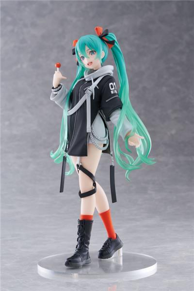 TAITO Hatsune Miku Figure - Fashion (PUNK Ver.)