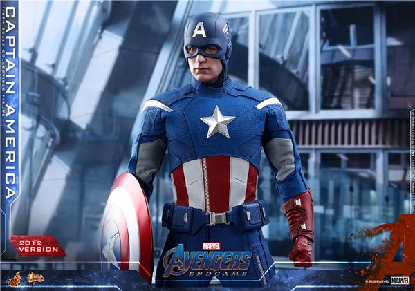 Hot Toys Avengers: Endgame Captain America (2012 Version) 1/6 Sixth Scale Collectible Figure