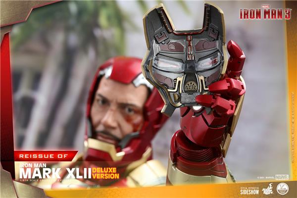 Hot Toys Iron Man 3 Mark XLII (Deluxe Version) 1/4 Quarter Scale Collectible Figure