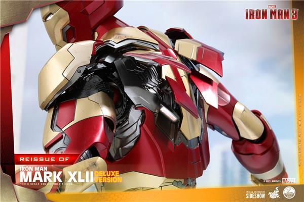 Hot Toys Iron Man 3 Mark XLII (Deluxe Version) 1/4 Quarter Scale Collectible Figure