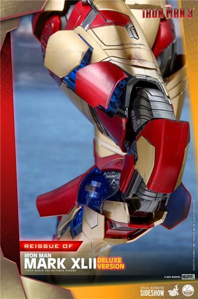 Hot Toys Iron Man 3 Mark XLII (Deluxe Version) 1/4 Quarter Scale Collectible Figure