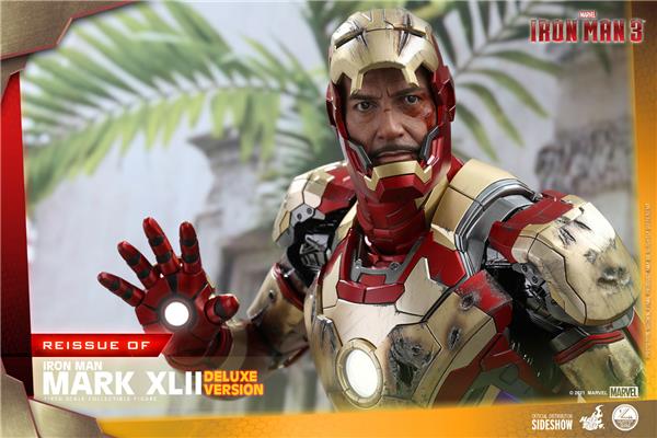 Hot Toys Iron Man 3 Mark XLII (Deluxe Version) 1/4 Quarter Scale Collectible Figure