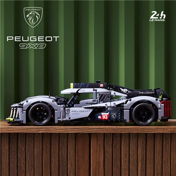 LEGO Technic PEUGEOT 9X8 24H Le Mans Hybrid Hypercar 42156