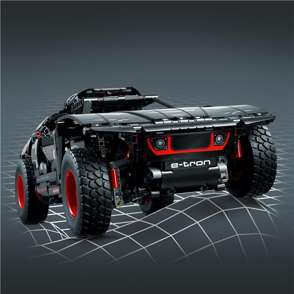 LEGO Technic Audi RS Q e-tron Advanced Building Kit 42160