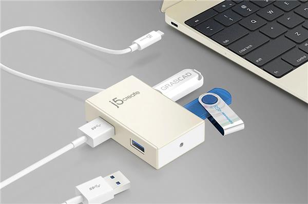 j5create USB-C to 4-port USB 3.0 Hub(Open Box)