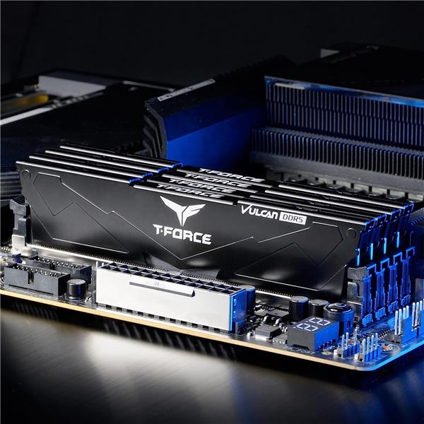 TeamGroup T-FORCE VULCAN 16GB (2x8GB) DDR5 5600MHz CL40 UDIMM