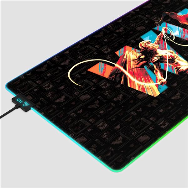 CYBEART Wonder Woman Vs. Cheetah RGB Gaming Desk Mat