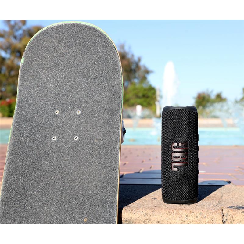 JBL Flip 6 Portable Bluetooth Speaker, Black - Canada
